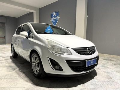 Usata Opel Corsa 95 CV (69 kW) 2011 Bianco Berlina