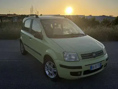 Usata Fiat Panda Emotion 60 CV (44 kW) 2006 Utilitaria