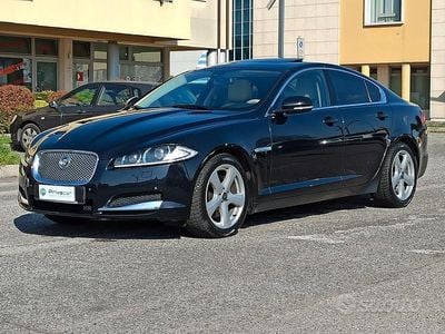 Usata Jaguar XF Luxury 275 CV (202 kW) 2012 Nero Berlina