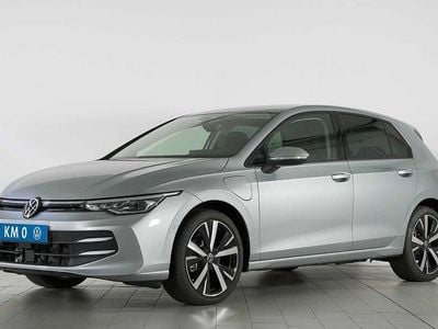 Ny VW Golf VIII Edition 204 HK (150 kW) 2025 Halvkombi