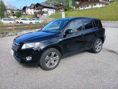 Usata Toyota RAV4 Executive 150 CV (110 kW) 2010 Nero SUV