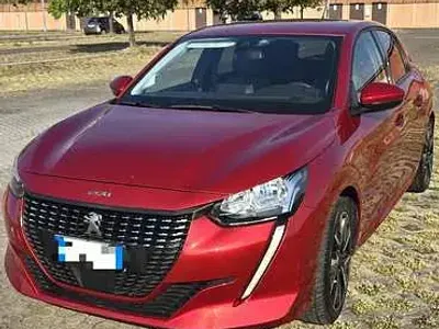Usata Peugeot 208 Allure 101 CV (74 kW) 2020 Rosso Utilitaria
