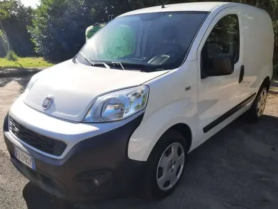 Usata Fiat Fiorino 95 CV (69 kW) 2019 Bianco gelato Monovolume