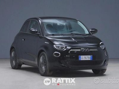 Usata Fiat 500e Icon 86 kW (118 CV) 2021 Onyx black Berlina