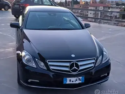 Usata Mercedes E350 231 CV (169 kW) 2009 Nero Coupé