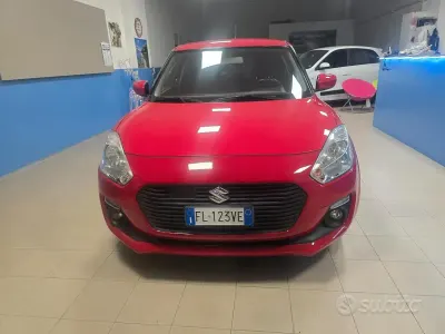 Usata Suzuki Swift 68 CV (50 kW) 2017 Rosso Utilitaria