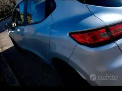 Usata Renault Clio IV 75 CV (55 kW) 2018 Argento Berlina