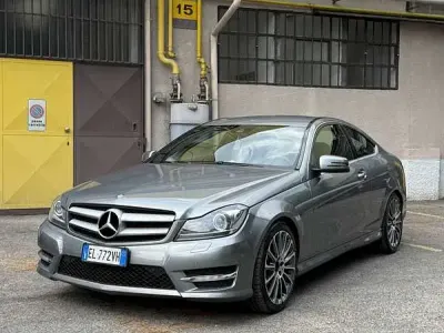 Usata Mercedes C180 AMG 156 CV (114 kW) 2012 Coupé