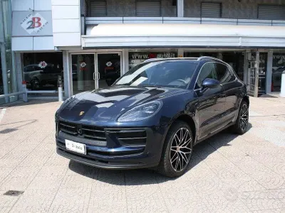 Usata Porsche Macan 265 CV (194 kW) 2022 Blu SUV