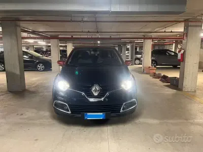 Usata Renault Captur 90 CV (66 kW) 2015 Nero SUV