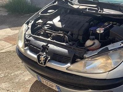 Usata Peugeot 206 68 CV (50 kW) 2003 Grigio Utilitaria