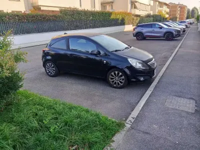 Usata Opel Corsa Club 80 CV (58 kW) 2010 Utilitaria