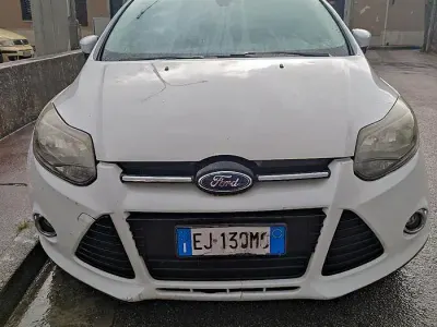 Usata Ford Focus Titanium 115 CV (84 kW) 2011 Bianco Berlina