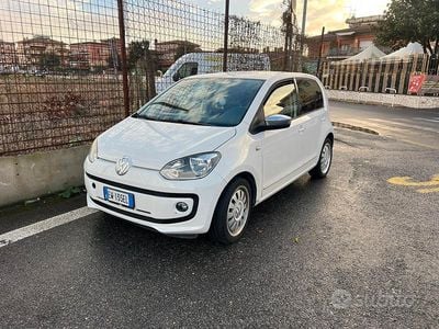 Begagnad VW up! Move 68 HK (50 kW) 2014 Vit Halvkombi