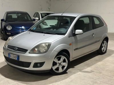 usata Ford Fiesta 1.2 16V GHIA NEOPAT KMCERT GARANZ