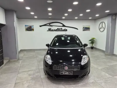 Usata Fiat Grande Punto Dynamic 75 CV (55 kW) 2007 Nero Utilitaria