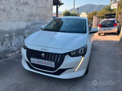 Usata Peugeot 208 Allure 102 CV (75 kW) 2021 Bianco Utilitaria