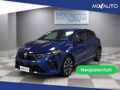 Usata Renault Clio V Techno 91 CV (66 kW) 2025 Blu Berlina