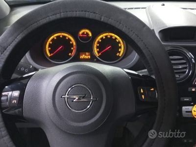 Usata Opel Corsa 80 CV (58 kW) 2010 Bianco Utilitaria