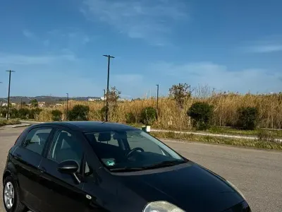 Usata Fiat Grande Punto 65 CV (47 kW) 2009 Grigio Utilitaria