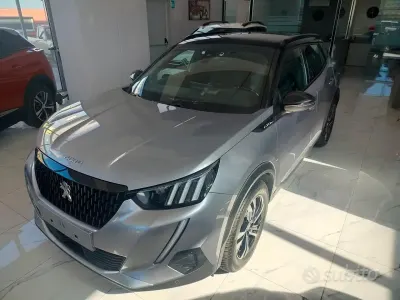 Käytetty Peugeot 2008 GT-line 102 HP (75 kW) 2020 Harmaa Katumaasturi
