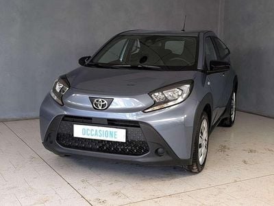 Usata Toyota Aygo X Active 72 CV (52 kW) 2025 Grigio SUV