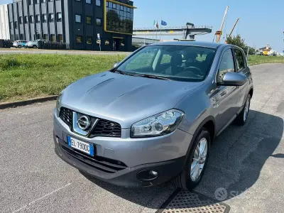 Usata Nissan Qashqai N-TEC 150 CV (110 kW) 2012 Grigio SUV