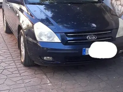 Usata Kia Carnival 185 CV (136 kW) 2007 Blu Monovolume