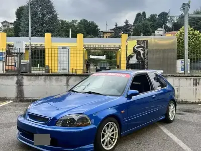 Usata Honda Civic 90 CV (66 kW) 1996 Bluazzurro Berlina