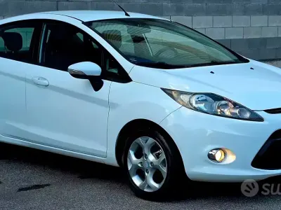 Usado Ford Fiesta 70 HP (51 kW) 2012 Branco Sedan