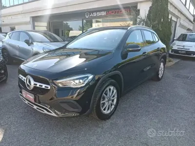 Usata Mercedes GLA200 Business 150 CV (110 kW) 2022 Nero SUV