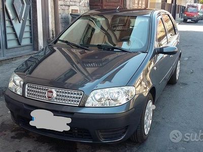 Grigio Usata 2009 Fiat Punto Berlina | 3500 €