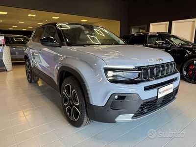 Nuova Jeep Avenger Summit 110 CV (80 kW) 2025 Grigio SUV
