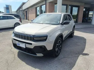 Nuova Jeep Avenger Summit 101 CV (74 kW) 2025 Stone SUV
