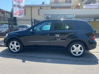 Usata Mercedes ML280 Chrome 190 CV (139 kW) 2006 Nero SUV