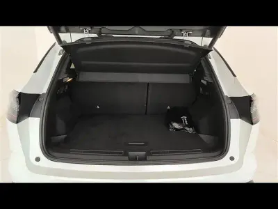 Usata Renault Austral Techno 200 CV (147 kW) 2023 Bianco SUV