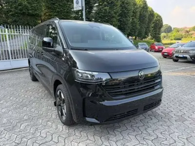 Nuova VW Caravelle Life 170 CV (125 kW) 2026 Midnight black met. Furgone