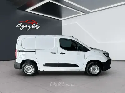 Nouvelle Opel Combo 101 ch (74 kW) 2026 Monospace