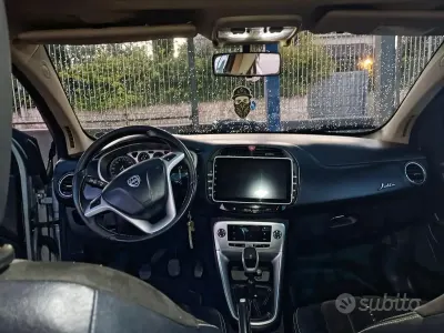Usata Lancia Delta 120 CV (88 kW) 2009 Grigio Utilitaria