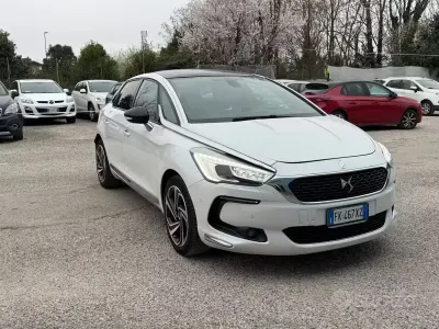 Usata DS Automobiles DS5 So Chic 165 CV (121 kW) 2017 Bianco Utilitaria