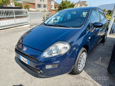 Usata Fiat Punto Young 75 CV (55 kW) 2014 Blu Utilitaria