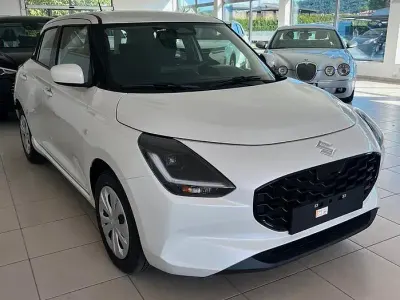 Nuova Suzuki Swift 83 CV (61 kW) 2026 Bianco Utilitaria