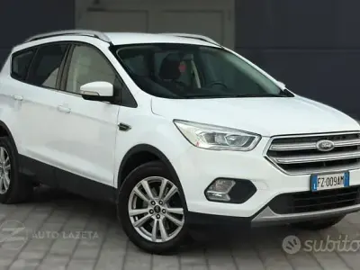 Usata Ford Kuga Titanium 120 CV (88 kW) 2019 Bianco SUV