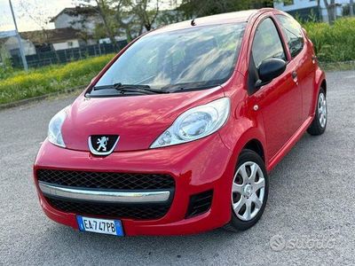 usata Peugeot 107 benzina 1.0 (50kw) 68cv + clima