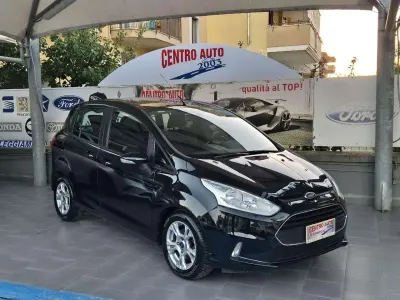 Usata Ford B-MAX Business Edition 95 CV (69 kW) 2013 Bianco Monovolume