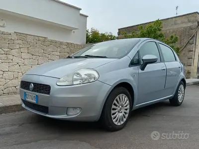 Usata Fiat Grande Punto 75 CV (55 kW) 2006 Grigio Utilitaria