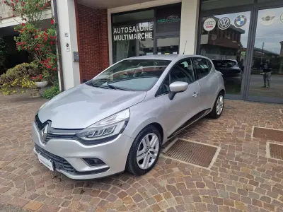 Usata Renault Clio IV Intens 90 CV (66 kW) 2016 Argento Berlina