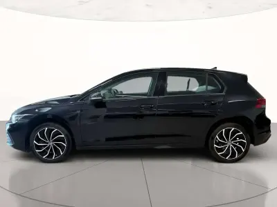 Usata VW Golf VIII Life 110 CV (80 kW) 2024 Nero Berlina