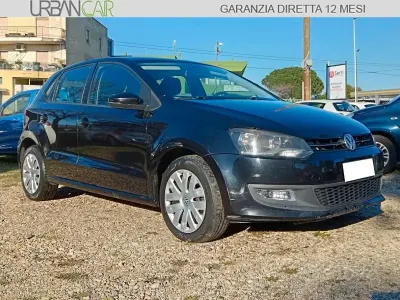 Käytetty VW Polo 75 HP (55 kW) 2013 Musta Viistoperä