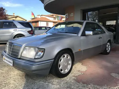 Usata Mercedes E300 188 CV (138 kW) 1998 Argento Coupé